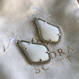 Kendra Scott “Alex” White Pearl/Silver